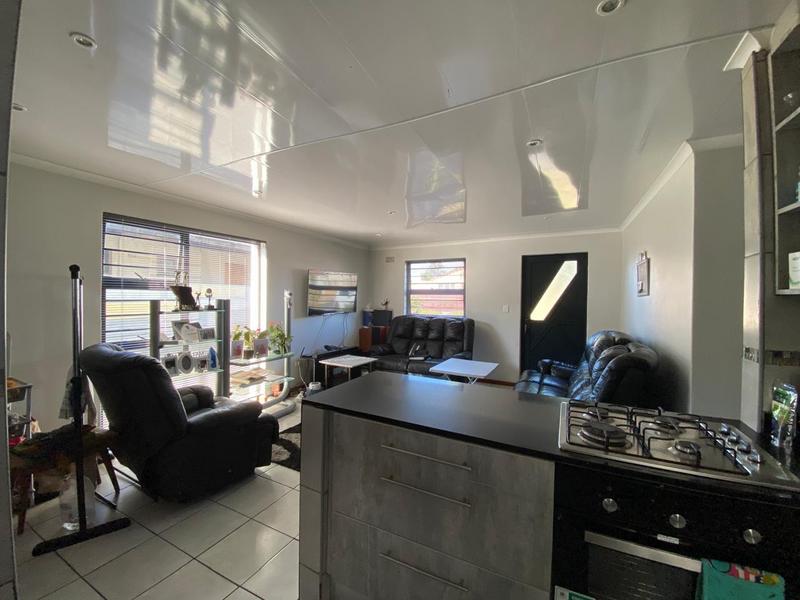 3 Bedroom Property for Sale in Highbury Western Cape